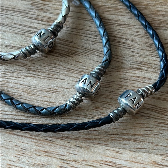 Pandora Leather Elegant Jewelry Set - Picture 2 of 5